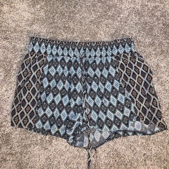 Forever 21 Contemporary Blue & Black Shorts size S - Picture 3 of 7